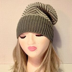 LOF, Love of Fashion in NY, Chevron Knit Hat Cap Beanie, Gray & Ivory, N…